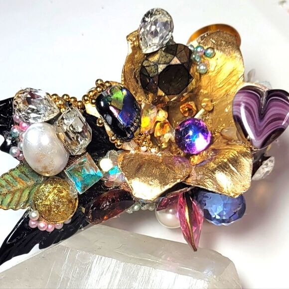 Wendy Gell Wristy Cuff VintageGold Flower with Swarovski jewels Dichroic Glass